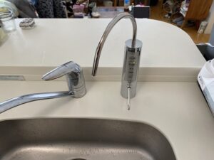 神奈川のキッチン取付け隊　アルカリイオン整水器の工事　施工後